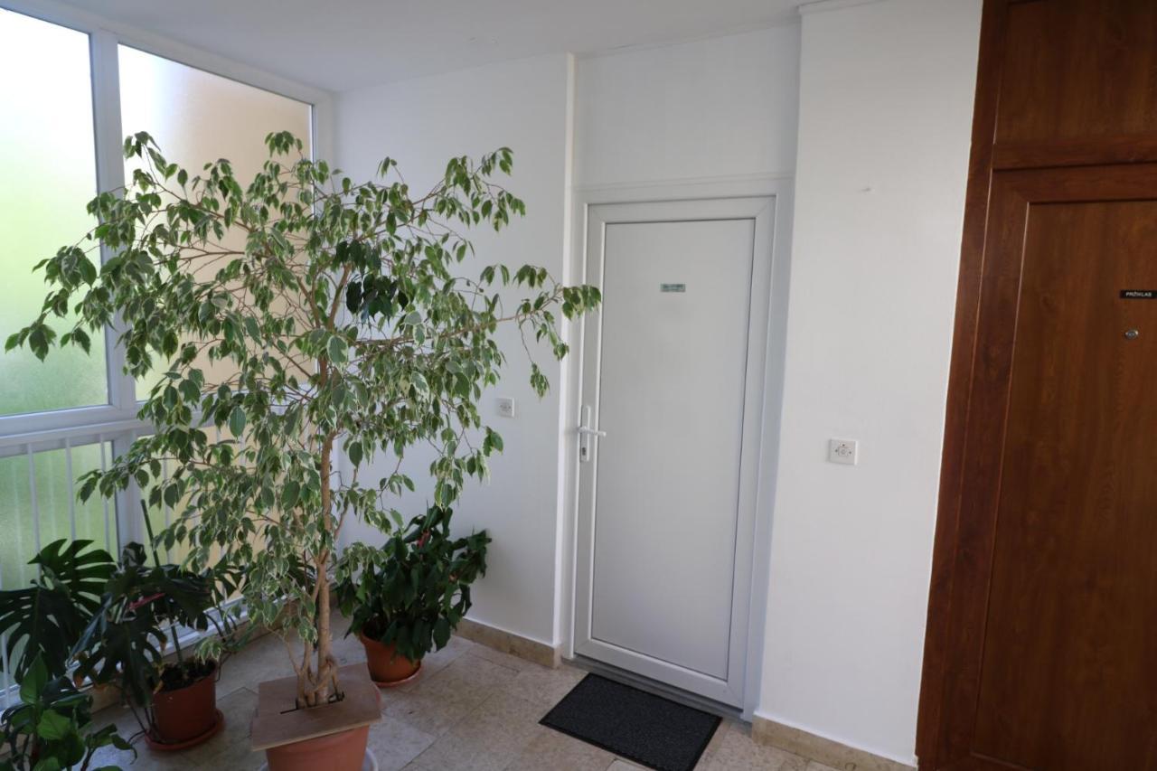 Klaudia Apartment Pula Exterior photo